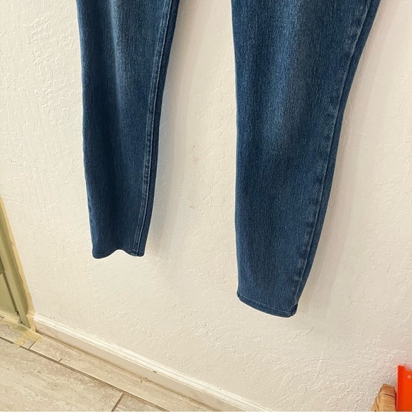 SPANX Jegging Pull On Jeans Size Medium Medium Wash - Picture 6 of 12